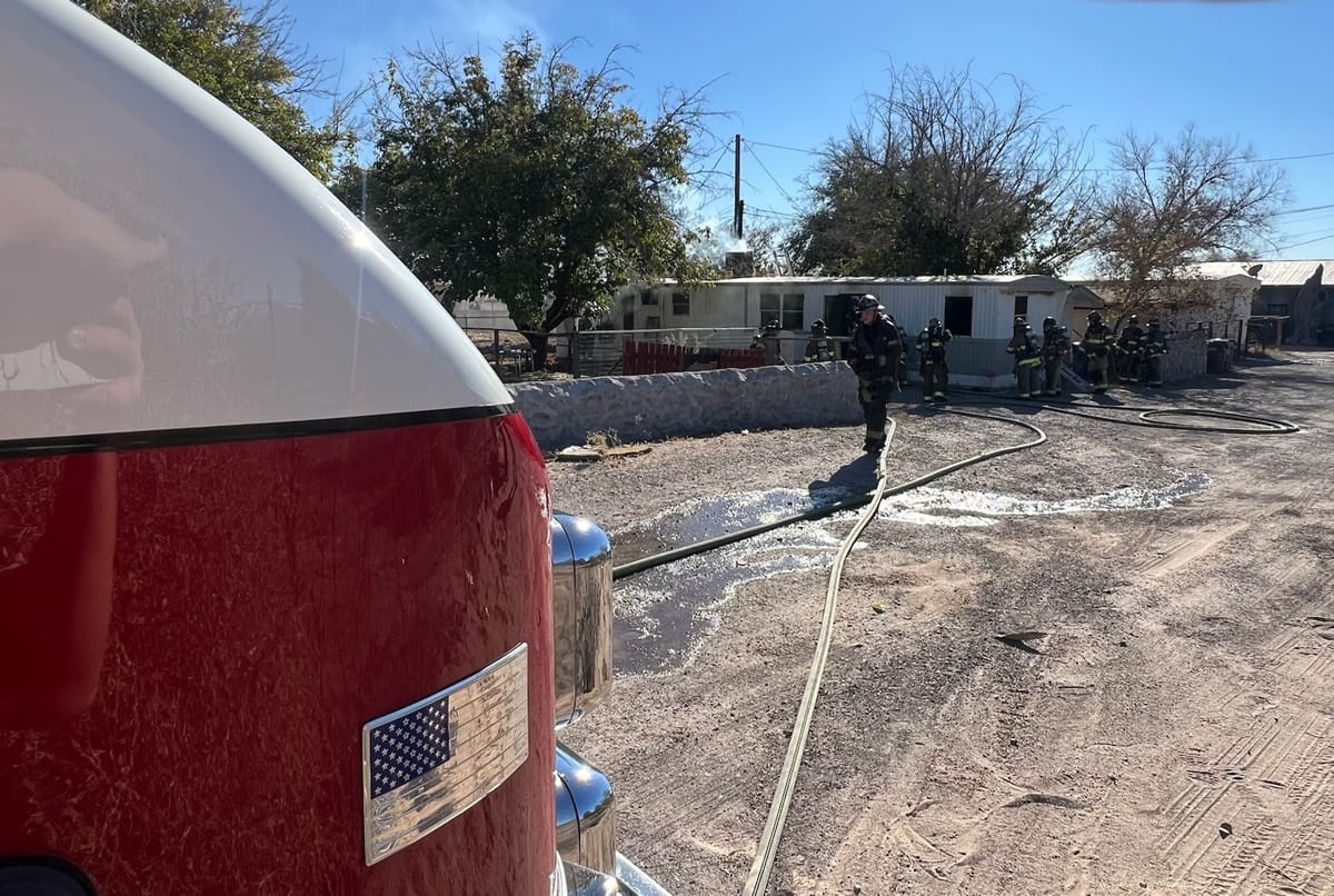 Cat dies in Las Cruces mobile home fire